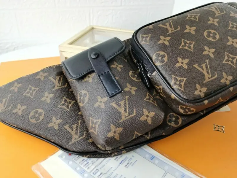 louis vuitton lv aaa homme pockets s_a0aa303